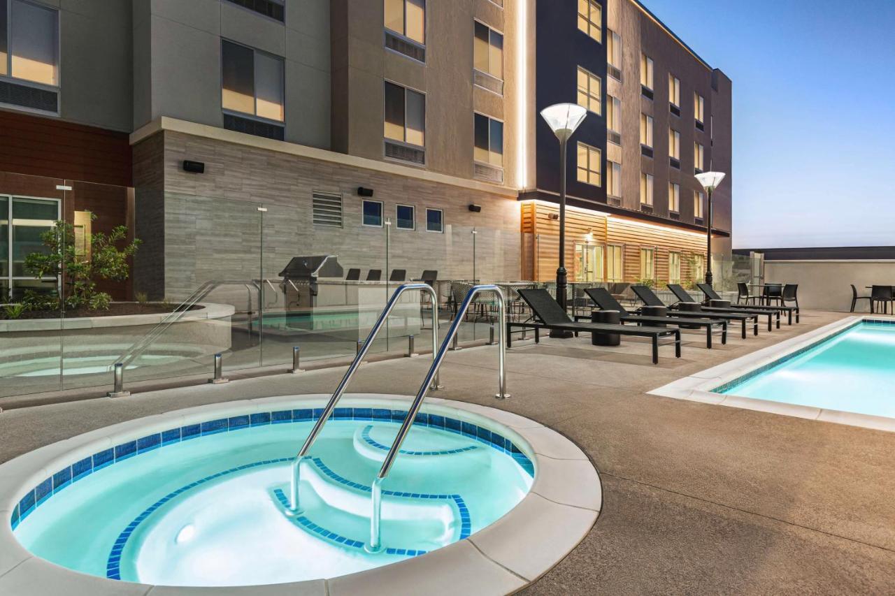 Hampton Inn Stockton, Ca Екстериор снимка